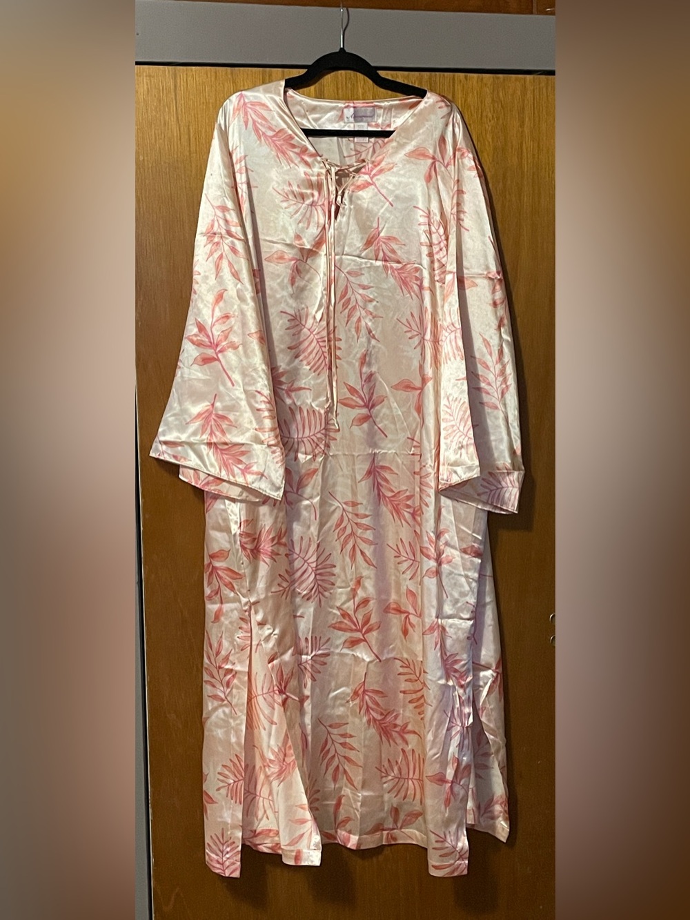 Women's Pink Floral Satin Robe - Lightweight Sleepwear